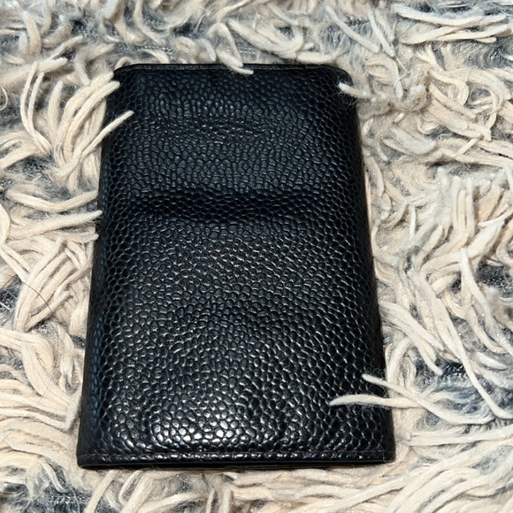T-13: CHANEL Caviar Leather 6-Key Holder Case - Picture 9 of 9